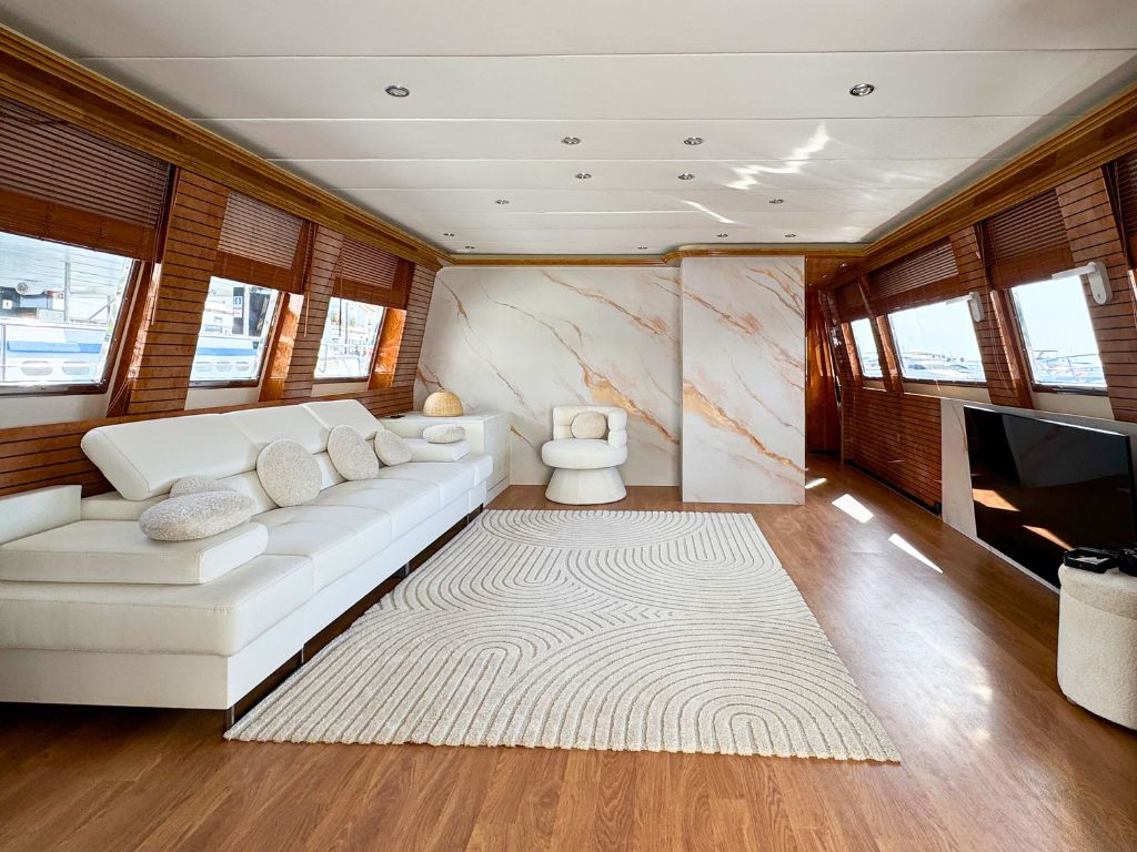 Antago 90-7 Marbella Boat Charter